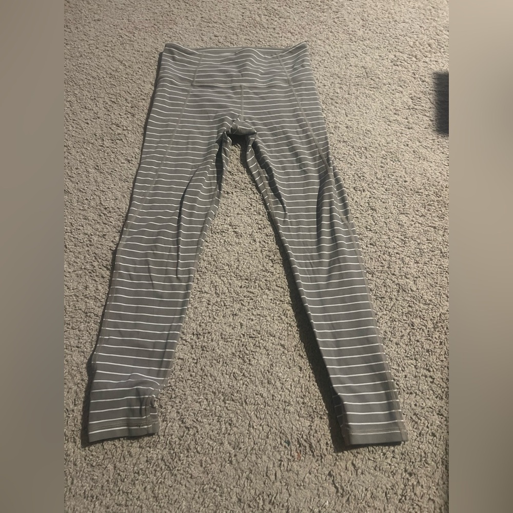 Athleta Striped Leggings Minimalist Clean Girl sporty yoga/pilates Athleisure S